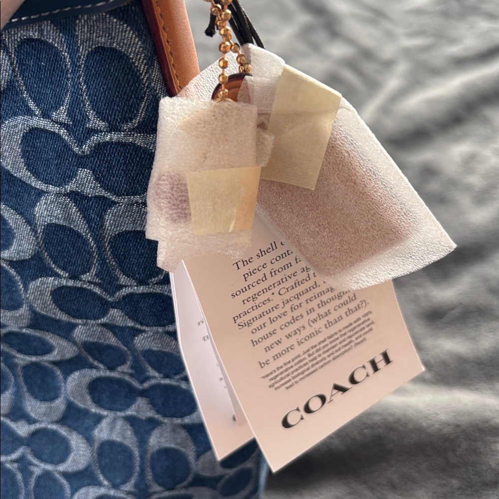 Coach Laurel Blue and Tan Shoulder Bag - Picture 9 of 11